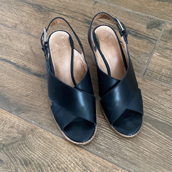 Madewell The Ruthie Crisscross Sandal in Leather. Size 7. - Picture 2 of 6